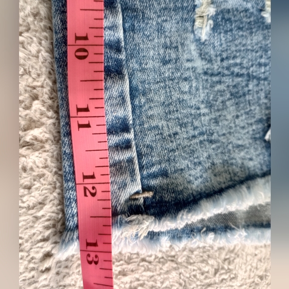 Medium wash high-waisted denim shorts, size Small - Picture 7 of 7